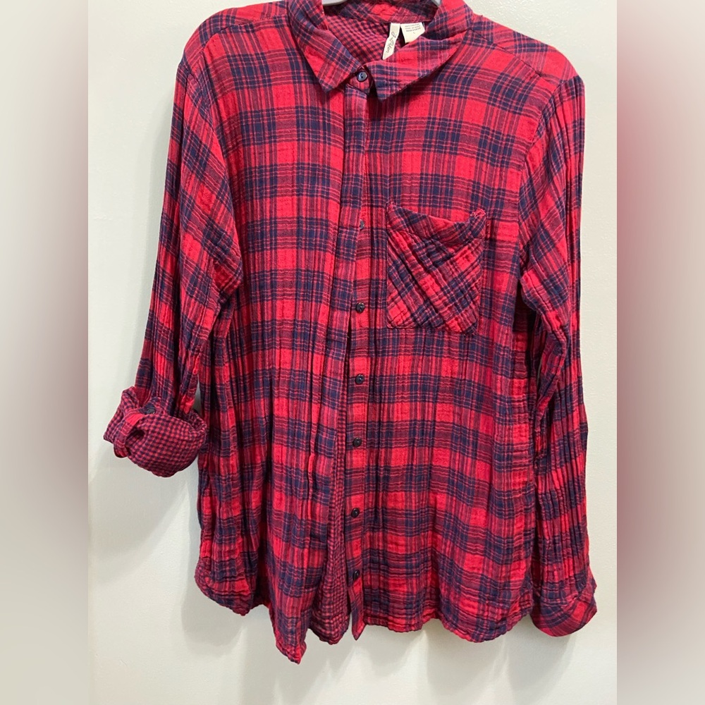 Love Potion Red Navy Women’s Button Down Size Large
